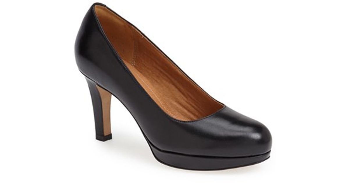 clarks pure leather pumps
